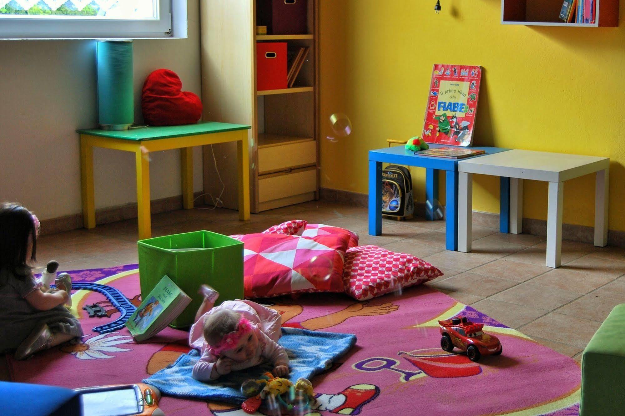 וארנה Hotel Alla Rocca מראה חיצוני תמונה